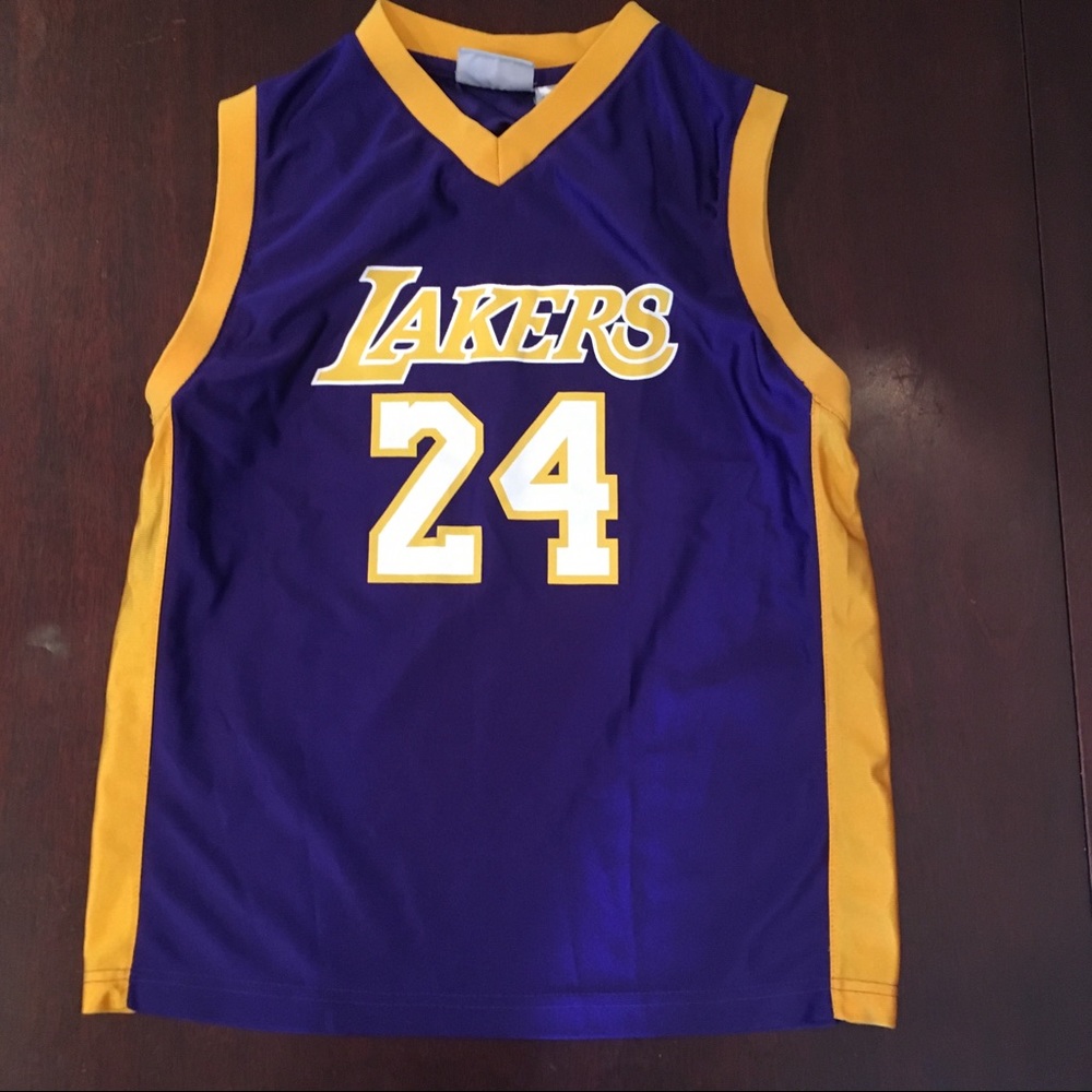 Lakers Jersey! Boys Large (size 14-16).
